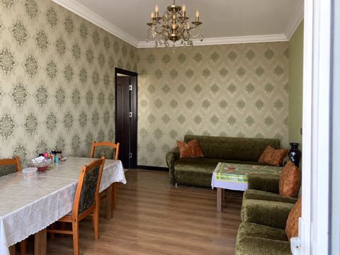 Satılır 5 otaqlı köhnə tikili 125 m² — Bakı