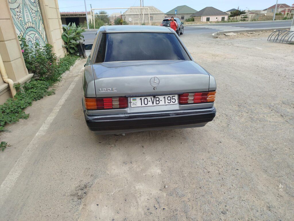 Mercedes 190, 2.0 L, 1990 il, 268 000 km 10-VB-195 — Avtomobillər, Bakı (3)