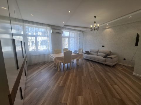 İcarəyə verilir 3 otaqlı yeni tikili 75 m² — Bakı