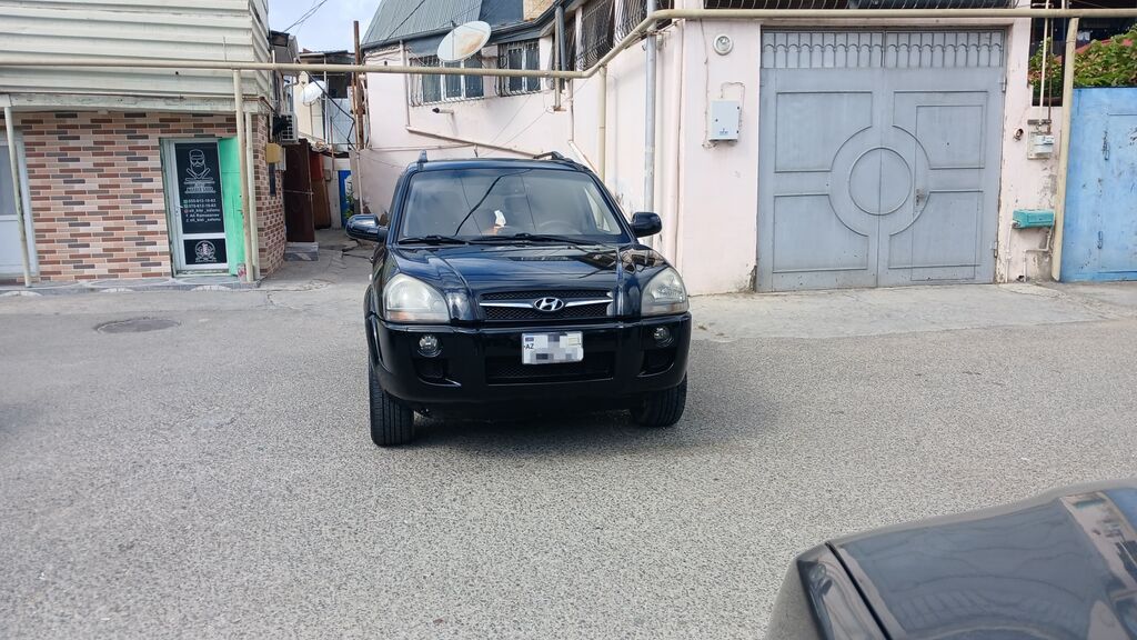 Hyundai Tucson – qara rəngli, 4WD krossover Xüsusiyyətlər: - Tam — Avtomobillər, Bakı (8)