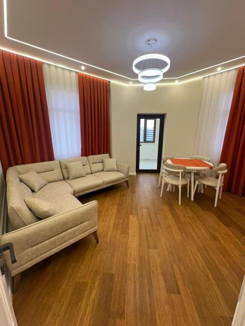 Satılır 2 otaqlı yeni tikili 75 m² — Bakı