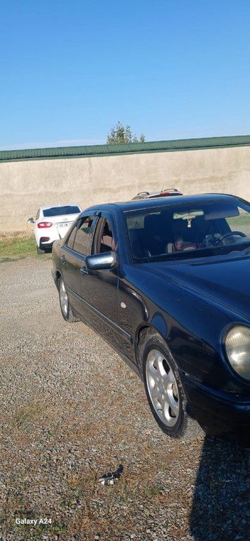 Mercedes E 230, 2.3 L, 1995 il, 680 590 km — Avtomobillər, Bakı (7)