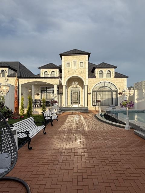 Satılır 5 otaqlı həyət evi/bağ evi 260 m² — Bakı
