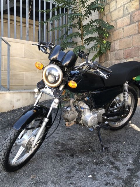 Moped tipli yüngül motosiklet - Rəng: qara - Mühərrik: hava ilə — Bakı