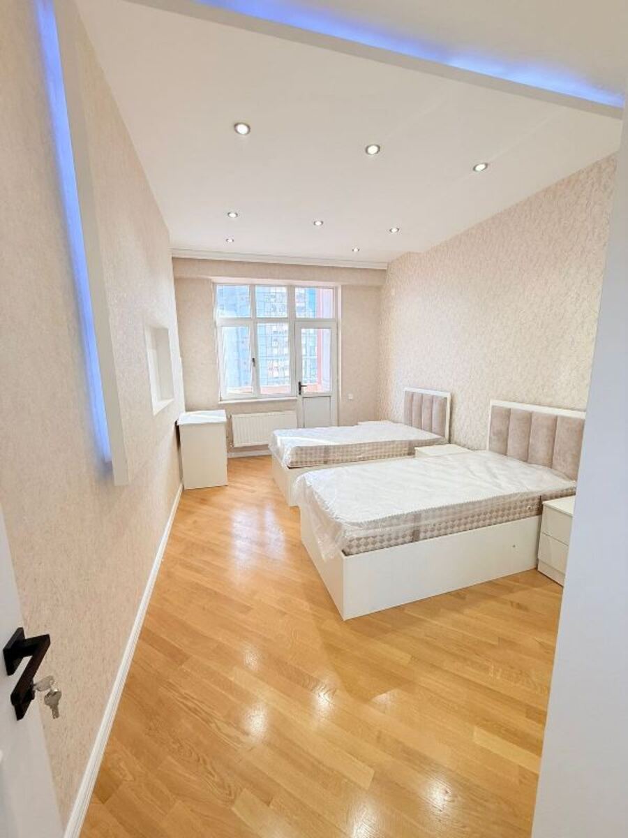 Satılır 4 otaqlı yeni tikili 185 m² — Mənzil, Bakı (8)