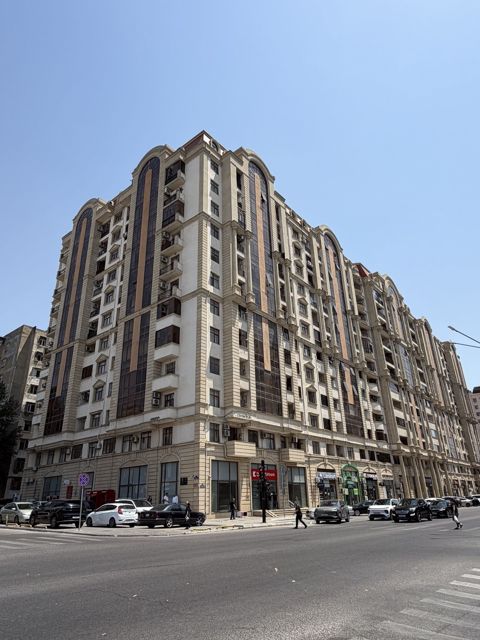 Satılır 3 otaqlı yeni tikili 84 m² — Bakı