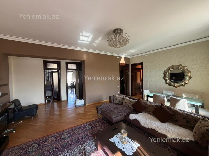 Kirayə 3 otaqlı Bina evi menzil (Köhnə tikili), 100 m², Səbail rayonu — Mənzil, Bakı (2)