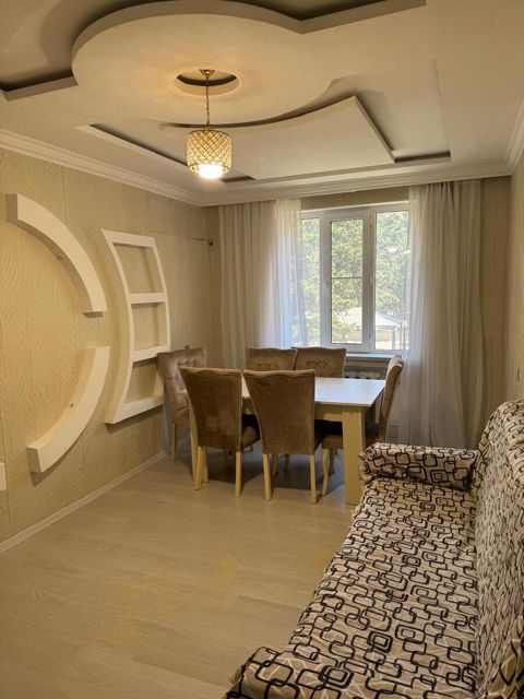 İcarəyə verilir 2 otaqlı köhnə tikili 60 m² — Bakı
