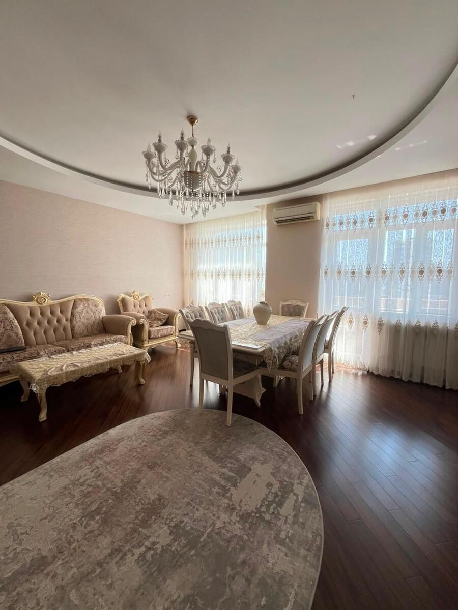 Satılır 3 otaqlı yeni tikili 135 m² — Mənzil, Bakı (2)