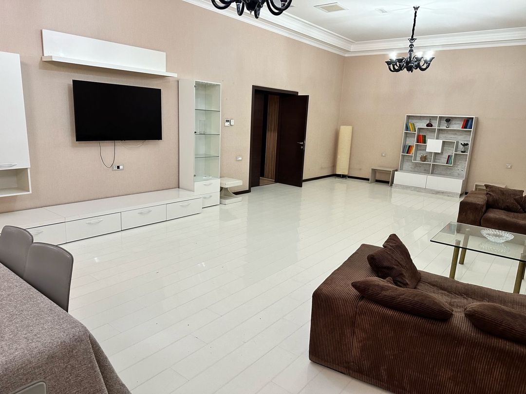 Satılır 5 otaqlı həyət evi/bağ evi 800 m² — Ev, villa, Bakı (6)
