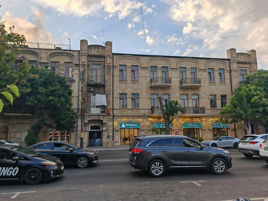 Satılır 3 otaqlı köhnə tikili 120 m² — Mənzil, Bakı (10)