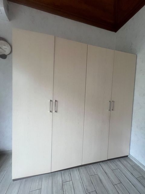 4 qapılı paltar şkafı - Model: klassik düz xəttli dizayn, 4 ədəd — Sumqayıt