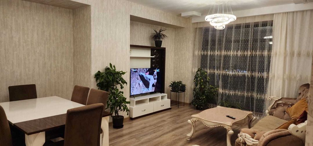 İcarəyə verilir 3 otaqlı yeni tikili 148 m² — Mənzil, Bakı (11)
