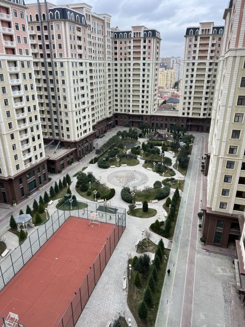 Satılır 6 otaqlı yeni tikili 305 m² — Bakı