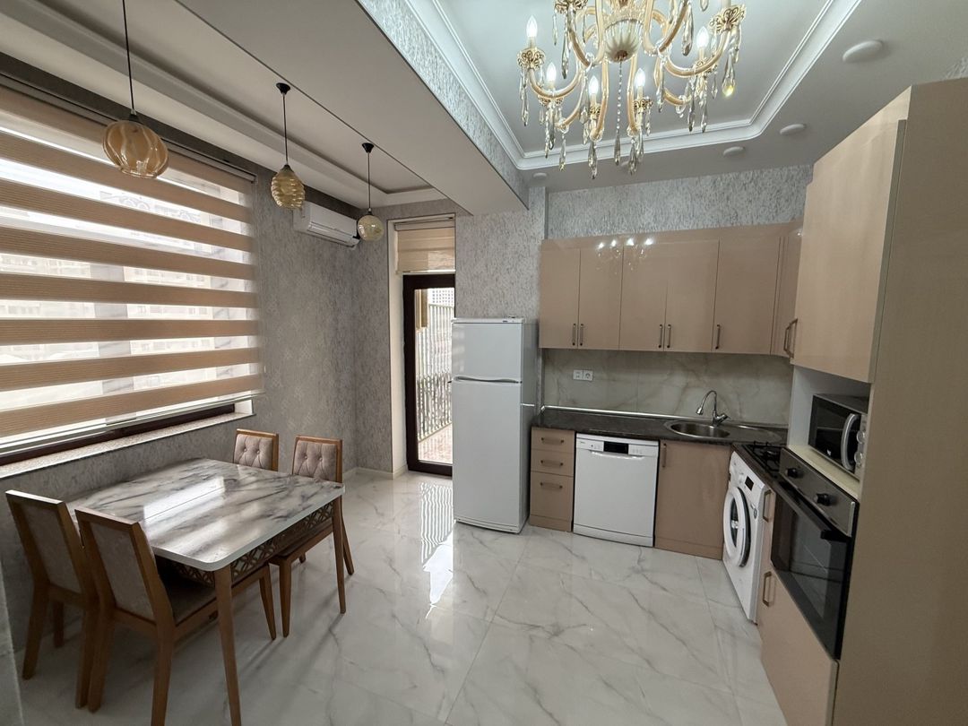İcarəyə verilir 3 otaqlı yeni tikili 120 m² — Mənzil, Bakı (7)
