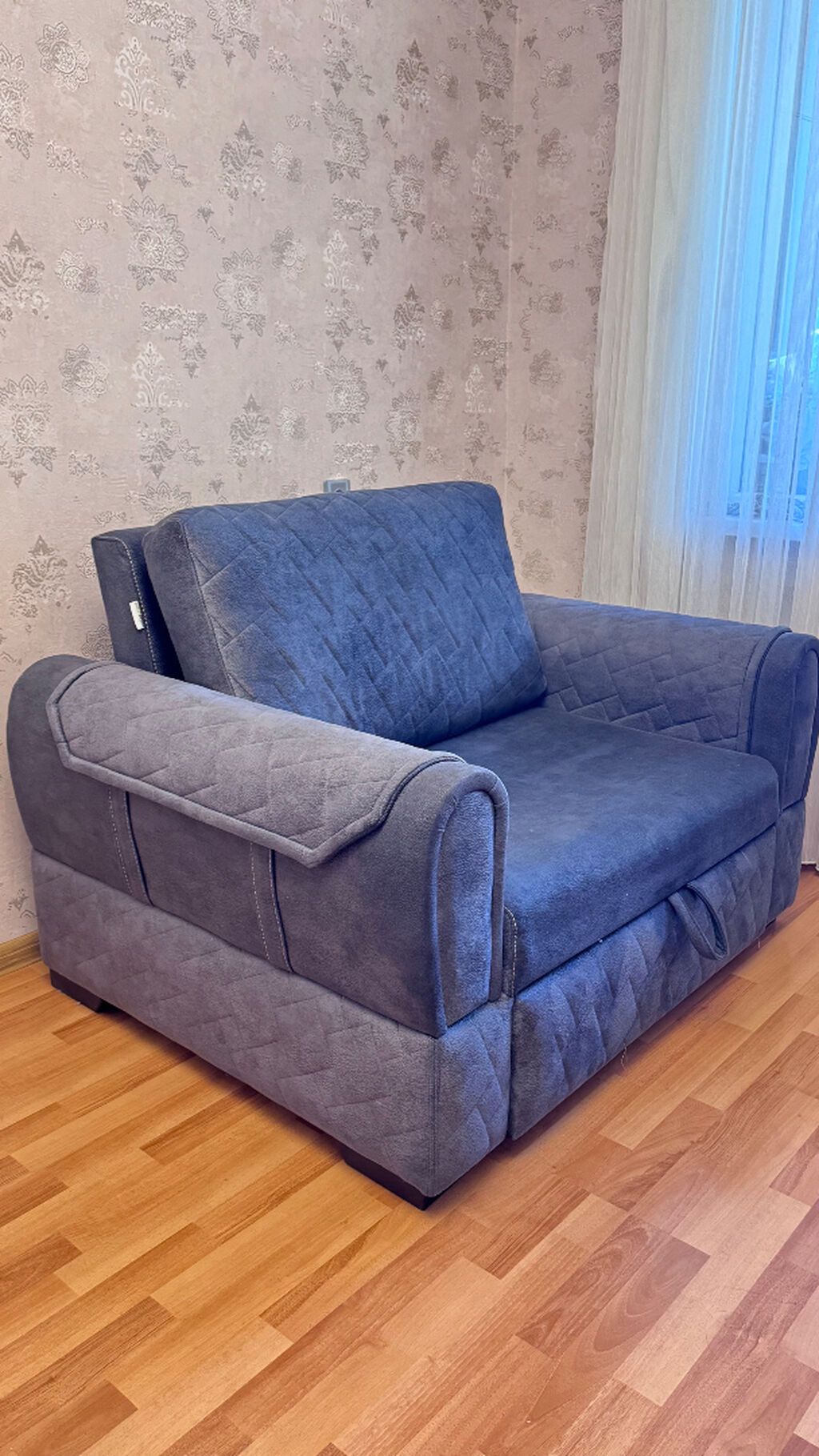 6aydi alinib, kochuruk deye satiram, Achilir krovat olur. ela — Yumşaq mobilya dəstləri, Bakı (2)