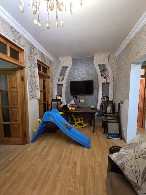 İcarəyə verilir 3 otaqlı həyət evi/bağ evi 80 m² — Xırdalan