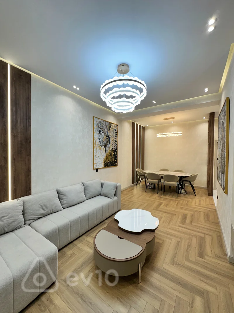 2 otaqlı mənzil, 92 m², 28 May kuchesi — kirayə — Bakı
