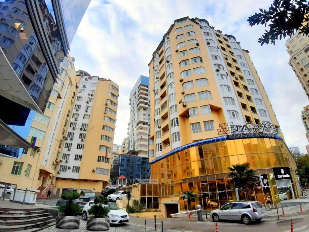 Satılır 4 otaqlı yeni tikili 170 m² — Mənzil, Bakı (2)