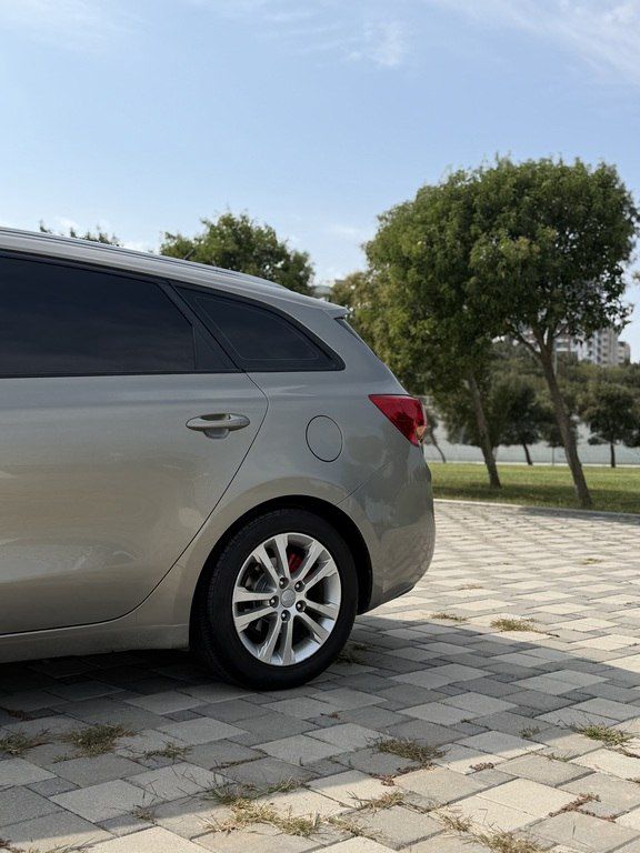Kia Ceed SW, 1.6 L, 2012 il, 225 000 km — Avtomobillər, Bakı (7)