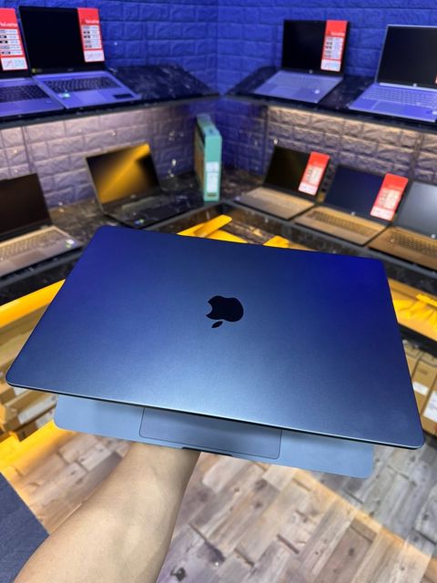Apple MacBook Air M2 15 inch — Bakı