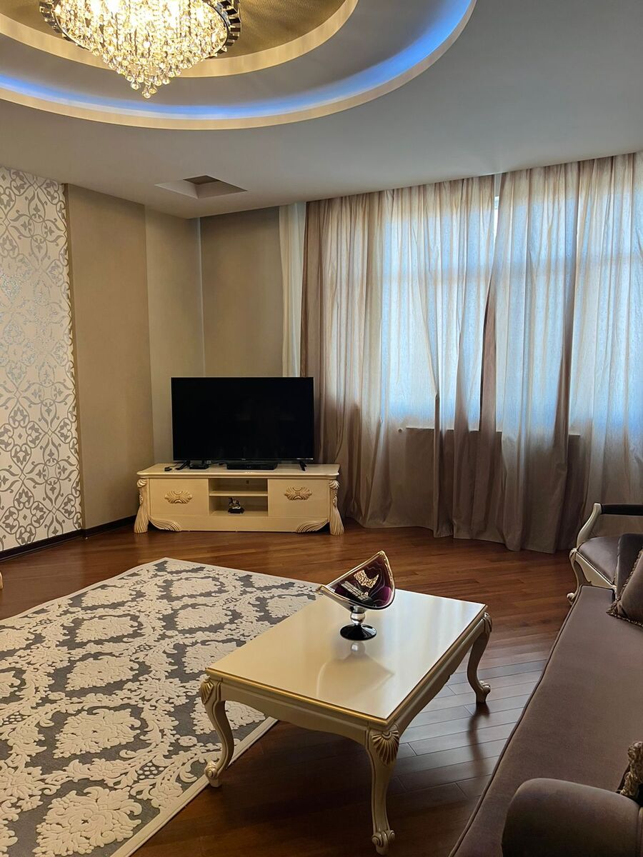 Satılır 3 otaqlı yeni tikili 170 m² — Mənzil, Bakı (12)