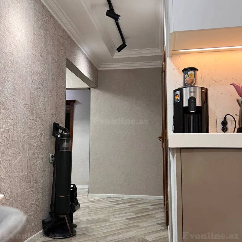 Satılır 3 otaqlı Mənzil Köhnə tikili 75 m² Bakı, Nizami r., Xalqlar Dostluğu m., 8-ci kilometr — Mənzil, Bakı (8)