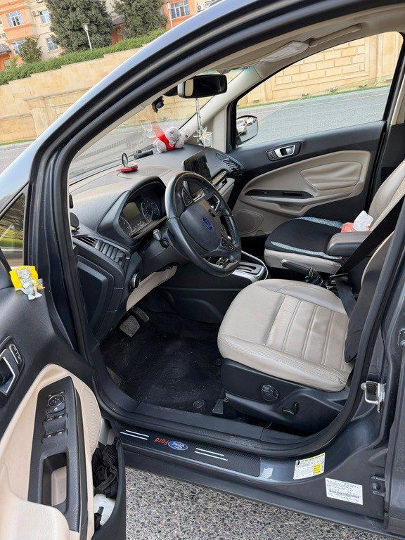 Ford Ecosport, 1.0 L, 2018 il, 105 000 km 77-CX-882 — Avtomobillər, Bakı (8)