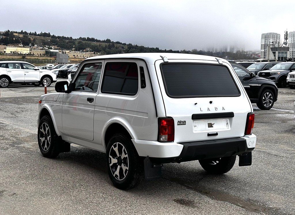 Lada (VAZ) Niva, 1.7 L, 2024 il, 31 800 km — Avtomobillər, Bakı (9)