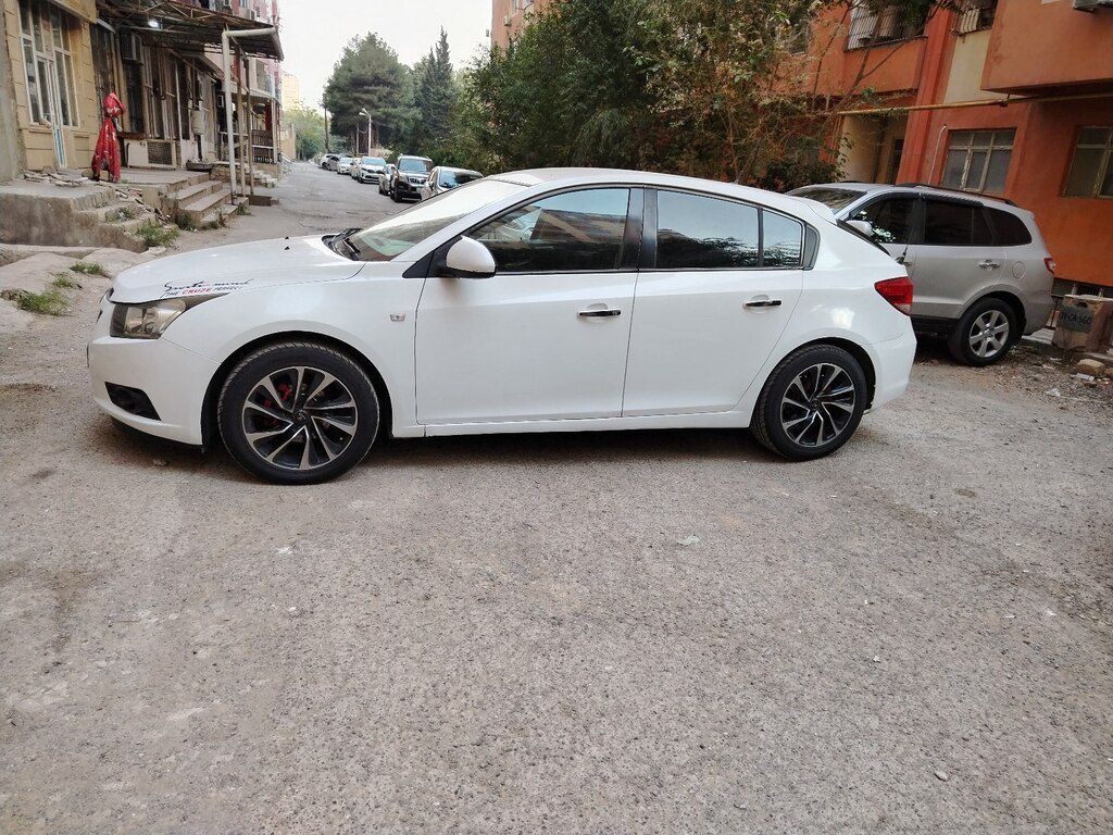 Chevrolet Cruze, 1.8 L, 2011 il, 313 000 km 77-FG-392 — Avtomobillər, Bakı (8)