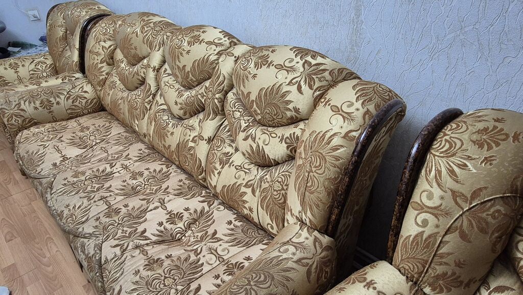 Klasik üslubda üç yerlik divan - Rəng və naxış: Bej əsas fon üzərində — Divanlər, Bakı (3)