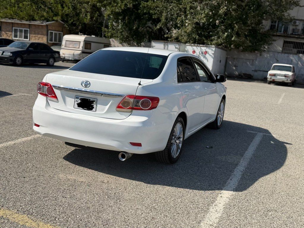 Toyota Corolla, 1.6 L, 2013 il, 255 000 km — Avtomobillər, Bakı (6)