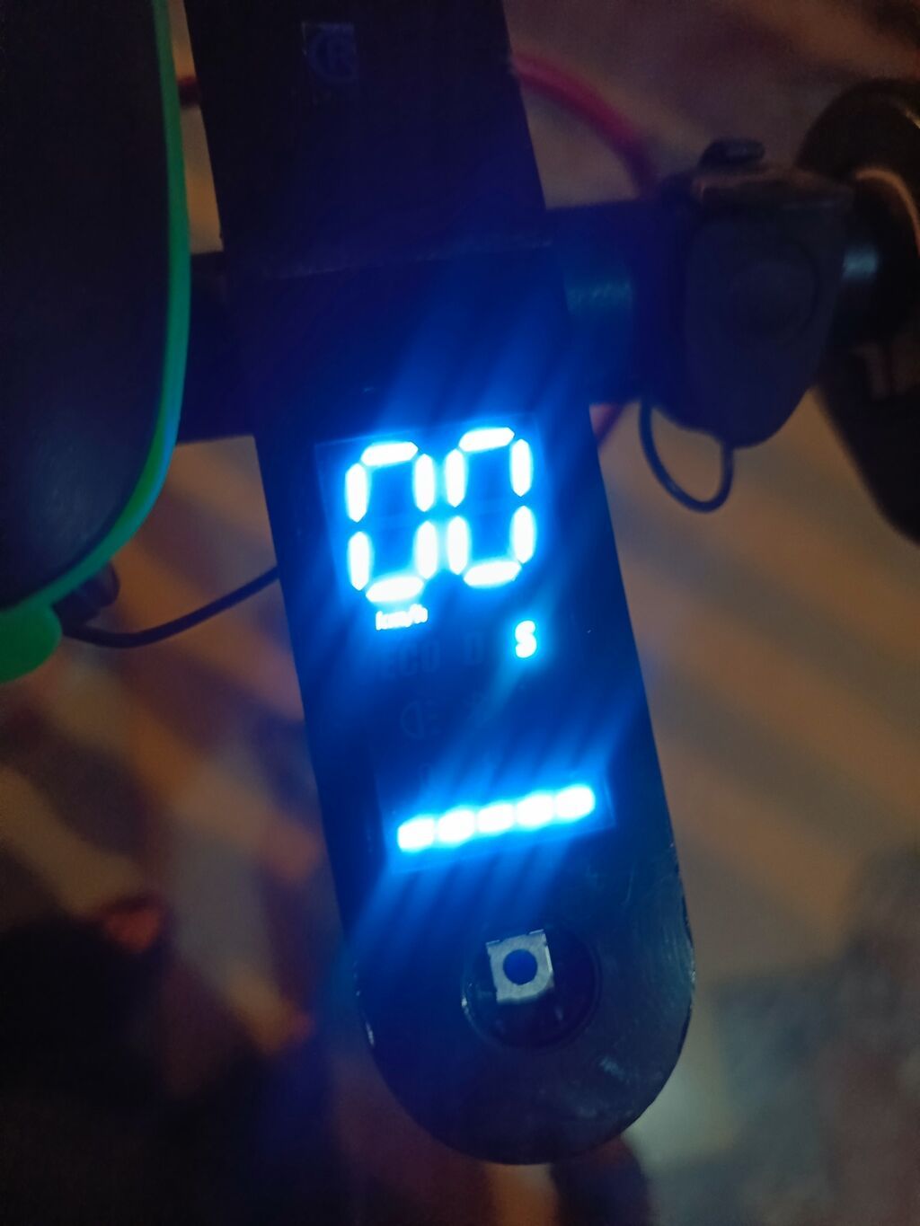 Elektrik skuteri – “Shimano” yazılı gövdə, qatlanan konstruksiya — Skuterlər, Bakı (8)