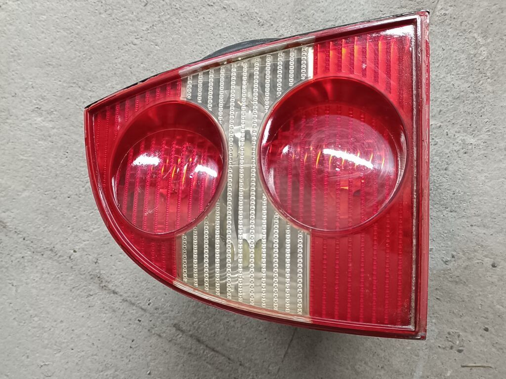 Passat B5.5 sağ-sol stop sağ tərəf arxadan şüşəsi var göründüyü — Avtomobil işığı, Bakı (4)