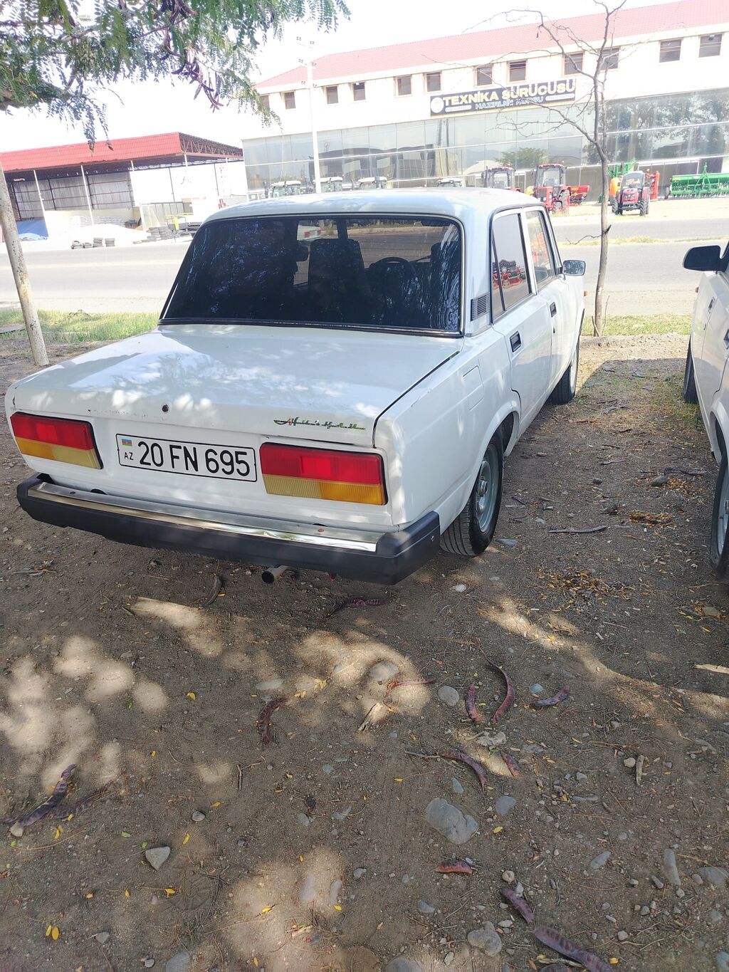 VAZ (Lada) 2107: 0.6 l 2005 il 89000 km Sedan 20-FN-695 — Avtomobillər, Gəncə (5)