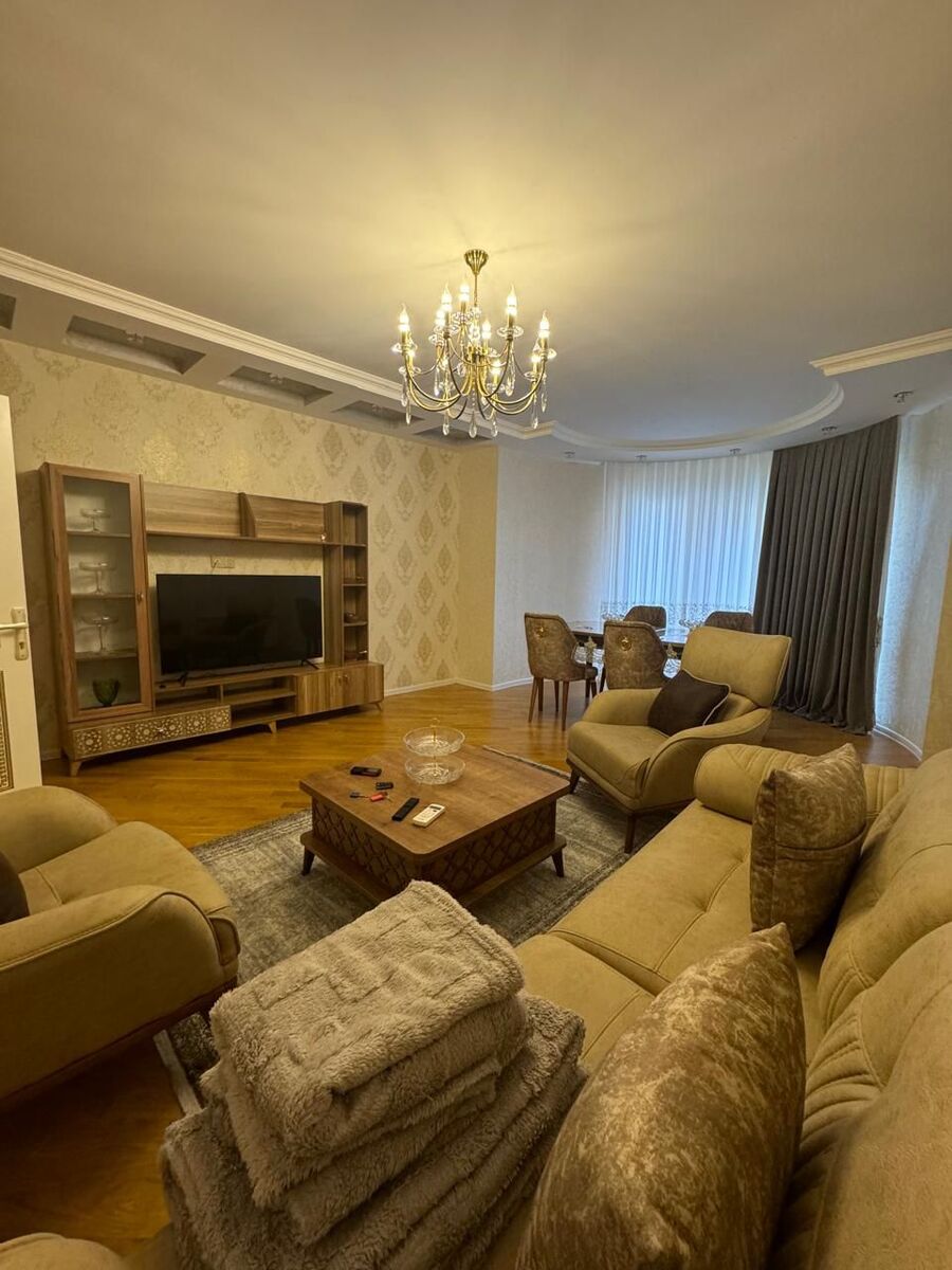 İcarəyə verilir 3 otaqlı yeni tikili 130 m² — Mənzil, Bakı (2)