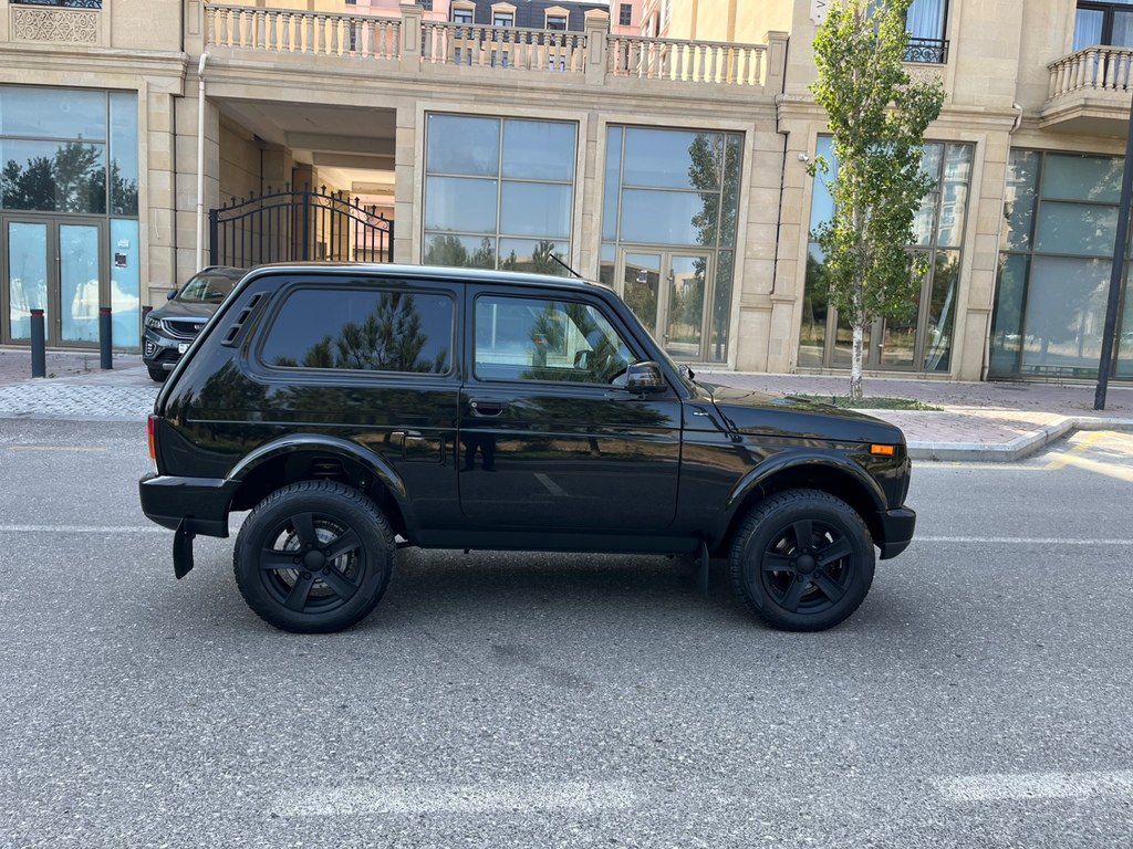 Lada (VAZ) Niva, 1.7 L, 2023 il, 23 000 km — Avtomobillər, Bakı (4)