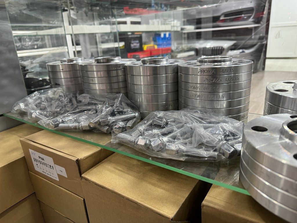 "BMW F10, BMW F15, BMW G30,BMW F30, BMW G20" spacer — Ehtiyat hissələri və aksesuarlar, Bakı (2)