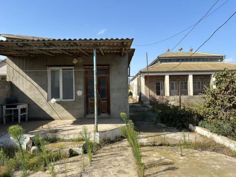 Satılır 4 otaqlı həyət evi/bağ evi 160 m² — Bakı