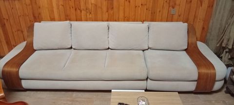 Mebel dəsti – geniş 4 yastıqlı divan və aşağı profilli kofe masası — Xaçmaz