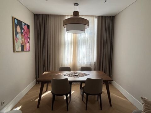 Satılır 2 otaqlı köhnə tikili 55 m² — Bakı