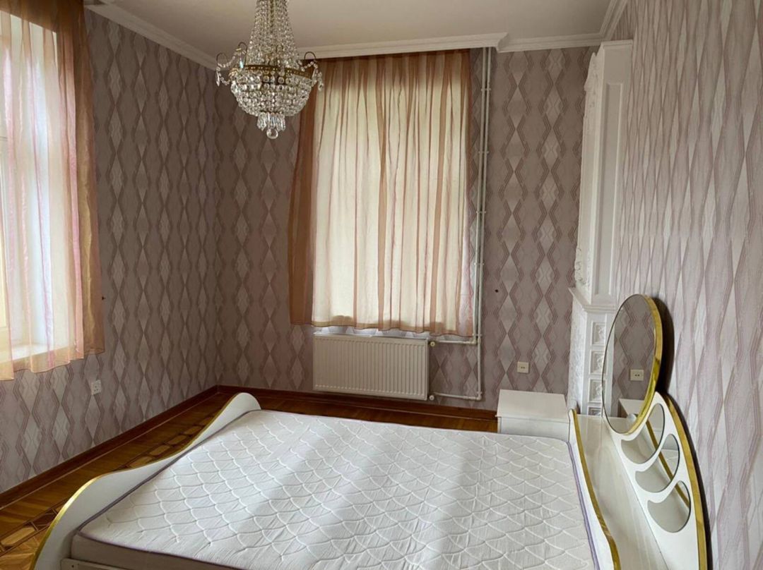 İcarəyə verilir 4 otaqlı köhnə tikili 120 m² — Mənzil, Bakı (7)