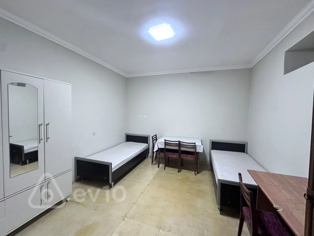 1 otaqlı həyət evi, 26 m², Insaatcilar metrosu — kirayə — Bakı