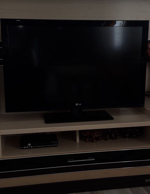 Televizor LG 109 ekran — Naxçıvan
