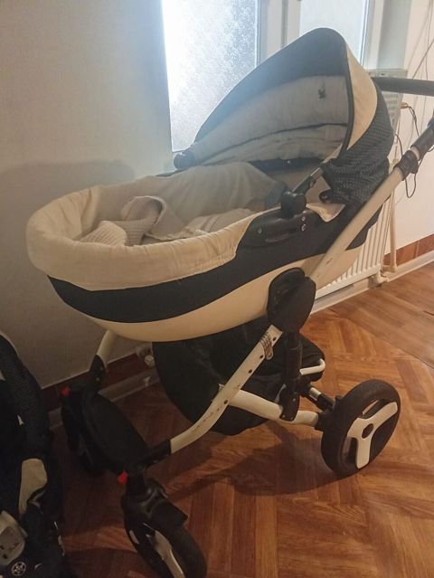 Uşaq arabası + uşaq yeməyi + uşaq Pampers + pula ehtiyac var — Digah