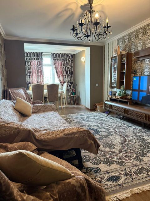 Satılır 3 otaqlı köhnə tikili 80 m² — Bakı