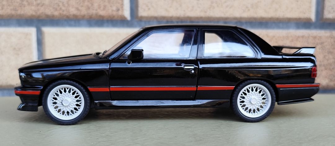 Oyuncaq maşın BMW M3, modifikasiya olunmuş, metal, qara — Mallar, Bakı (2)