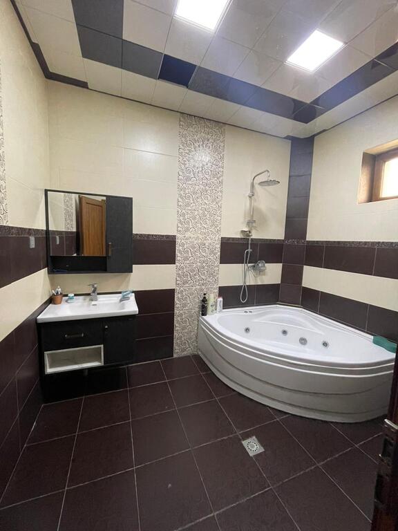 Satılır 6 otaqlı həyət evi/bağ evi 1350 m² — Ev, villa, Bakı (8)