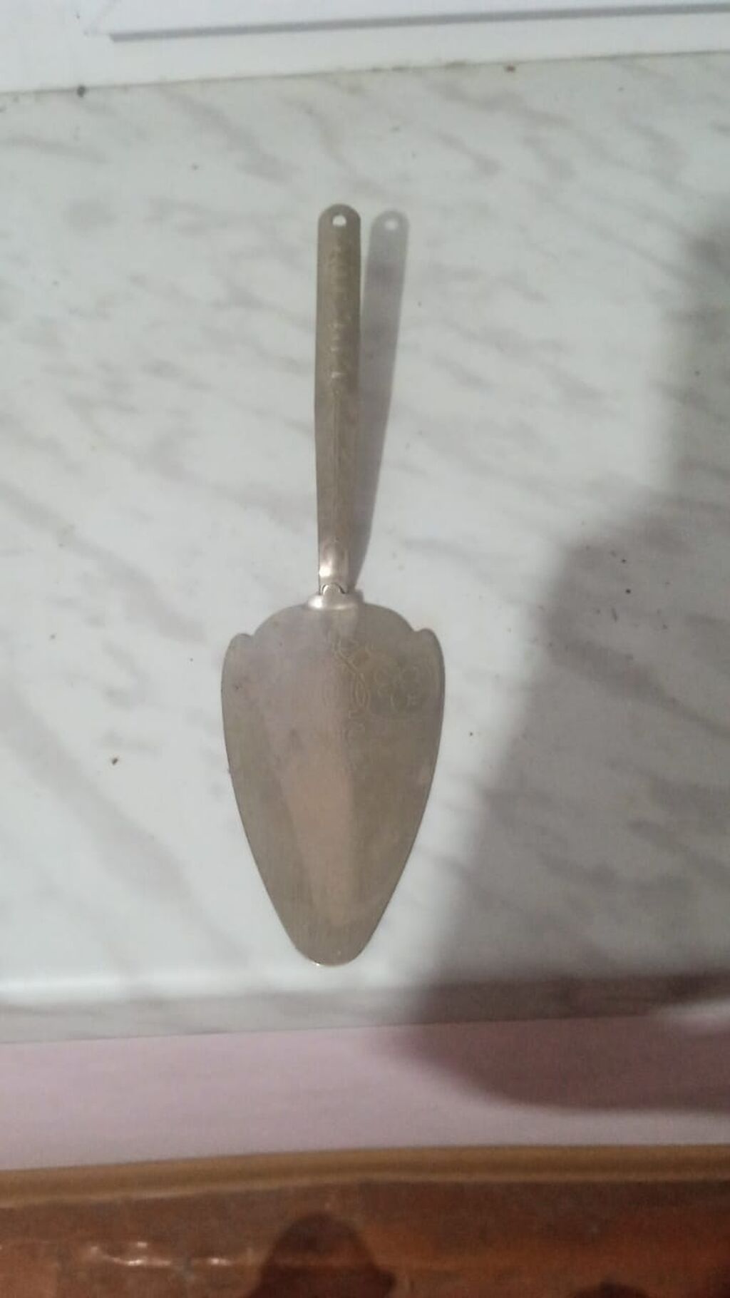 Metaldan hazırlanmış tort/piroq spatulası (server). - Üçbucaqvari — Restoran üçün, Bakı