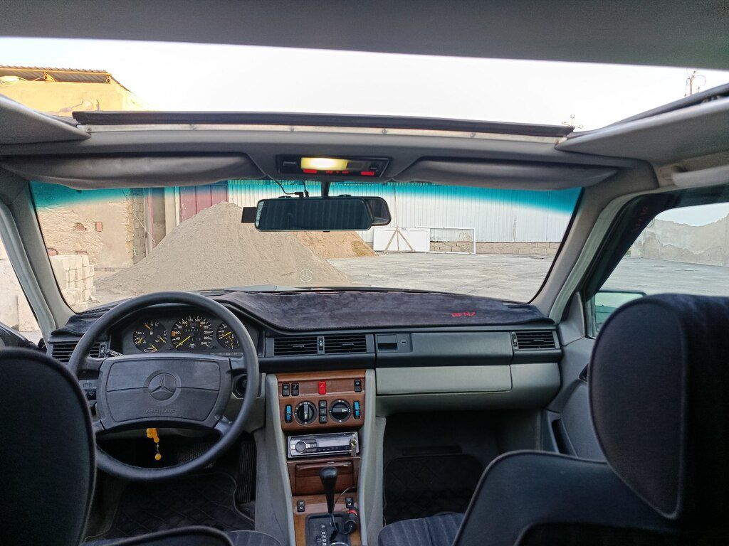 Mercedes 300 E, 3.0 L, 1988 il, 393 939 km — Avtomobillər, Sumqayıt (12)